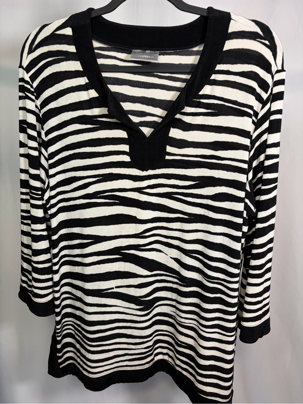 CHICO’S TRAVELERS Zebra Print Tunic Top Black Ivory L / Chico’s 2